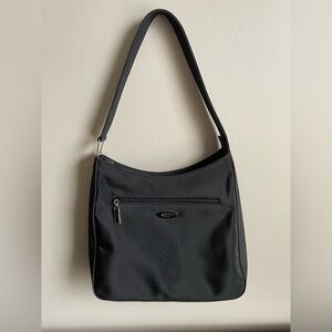 Guess Black Nylon Tote Zippered Shoulder Bag. Timeless Classic Design.